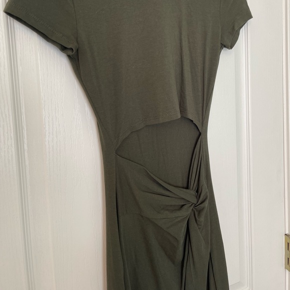 Windsor Dark Green Twist Midi Dress - Picture 2 of 4